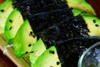 Seaweed-Wrapped Avocado Rolls: Simple Sushi-Style Snack