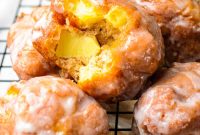 Crispy Deep-Fried Apple Fritters Recipe for Homemade Treats