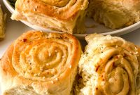 Cheesy Pull-Apart Pizza Bread Recipe for Parties