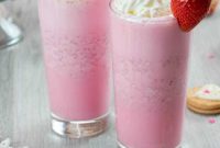 Homemade Creamy Strawberry Milkshake Recipe