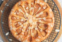 Gluten-Free Pear and Almond Cake Recipe for Moist, Flavorful Dessert