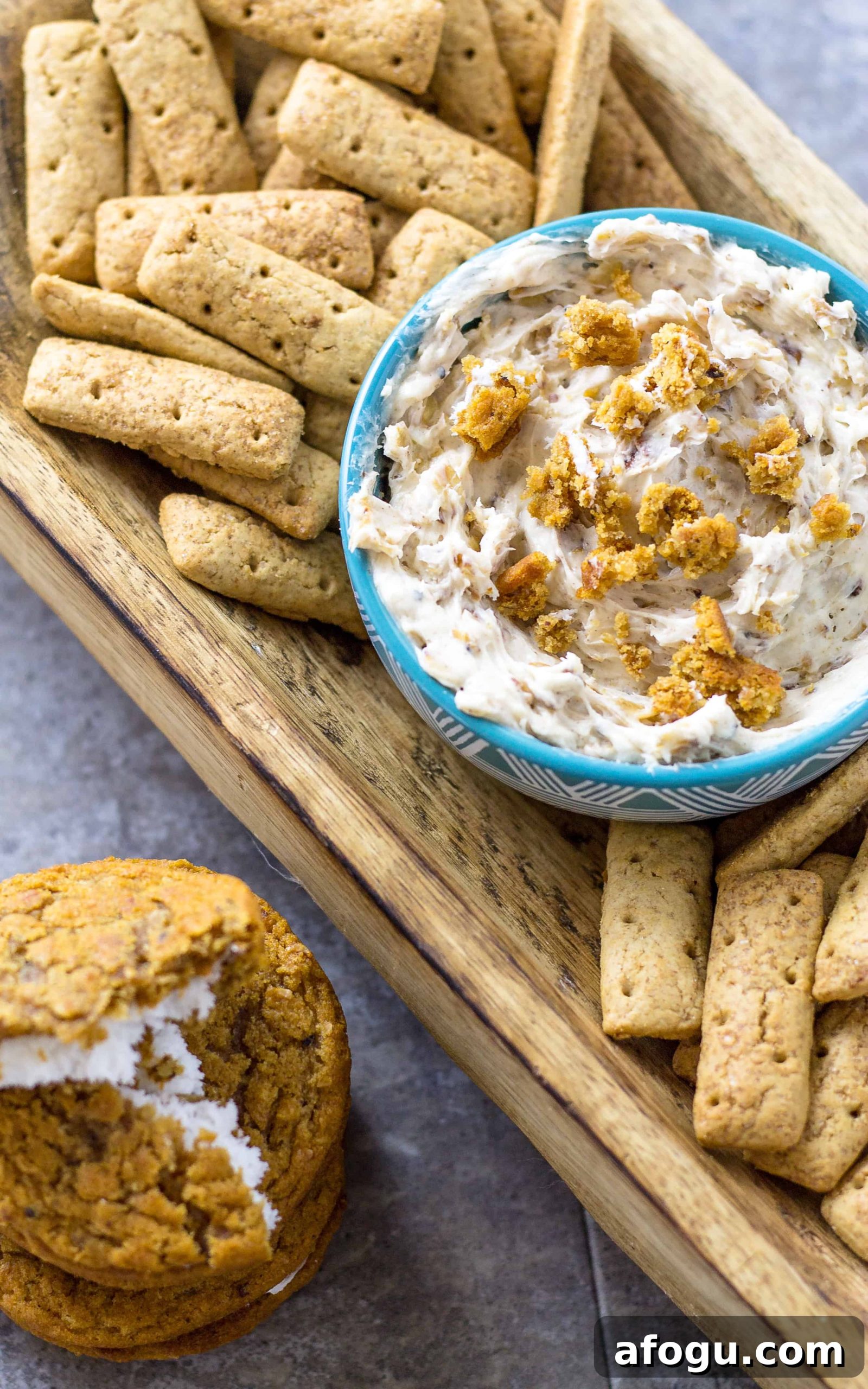Even as an adult I can't resist snack cakes. Maybe this Oatmeal Cream Pie Dip will help | Take Two Tapas | #OatmealCreamPeDip #OatmealCreamPie #SweetDips #Dips