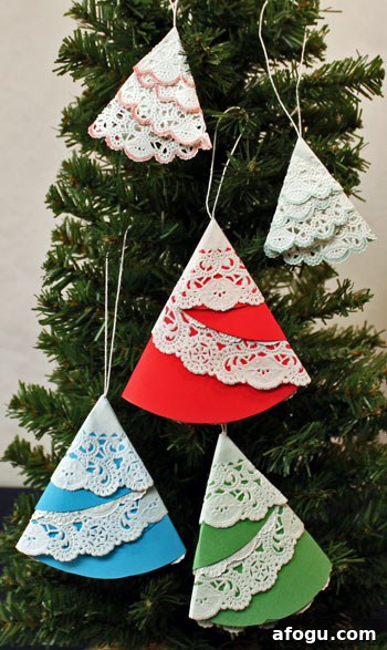 Easy Christmas Doily Ornaments