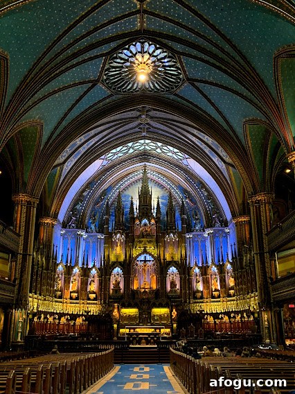 Winter Weekend Guide: Top Things to Do in Montréal, Canada 7 Basilica Montreal