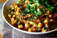 Chana Masala Recipe: Flavorful Chickpea Curry with Indian Spices