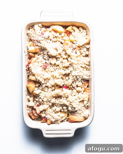Apple-Rhubarb Crumble