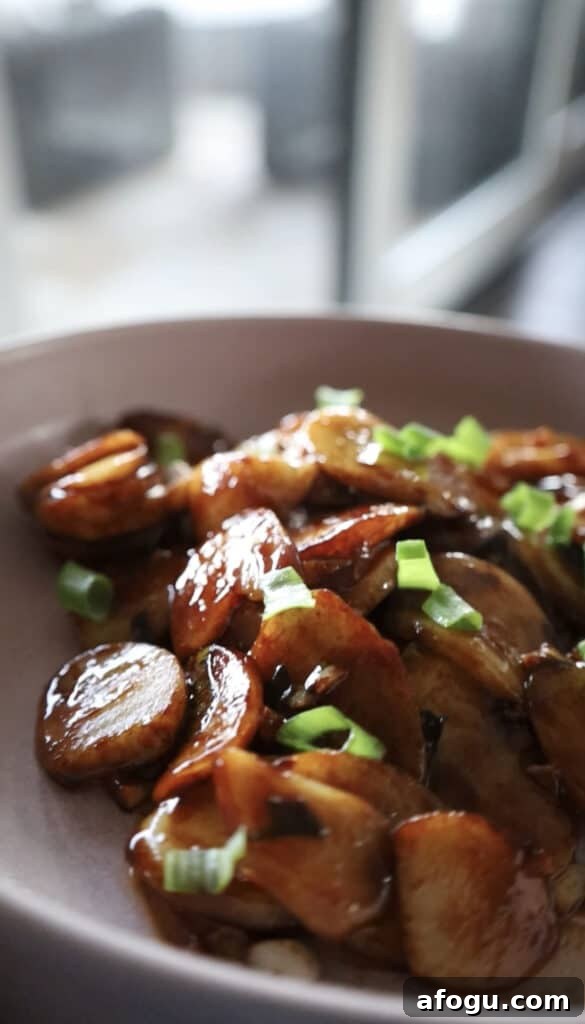 Rice cakes with veggies and sauce