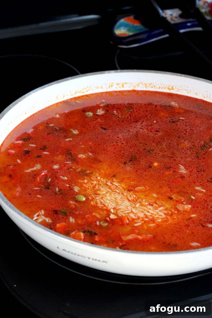 Authentic Spanish Paella Recipe: Traditional Seafood & Saffron Flavor 11 spanish paella