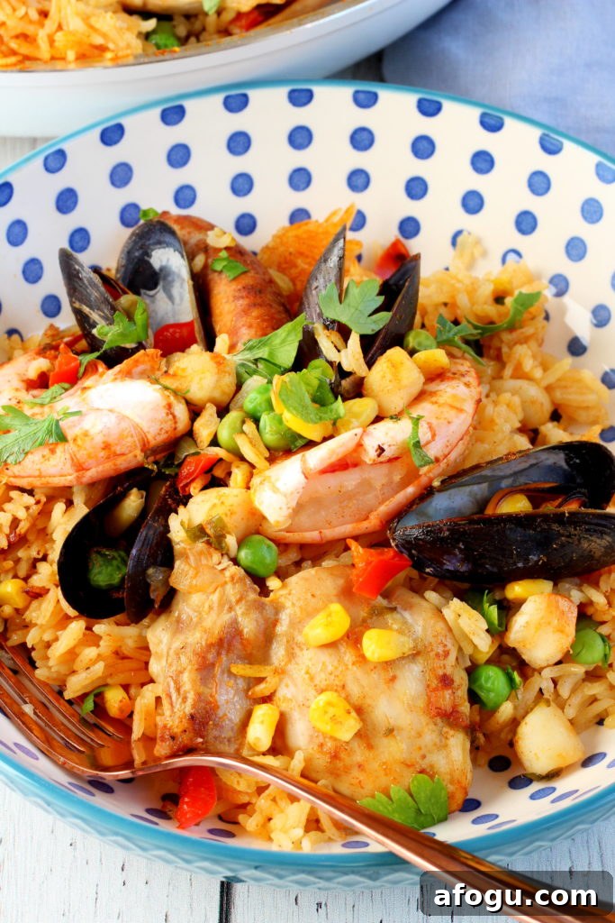 Authentic Spanish Paella Recipe: Traditional Seafood & Saffron Flavor 14 spanish paella