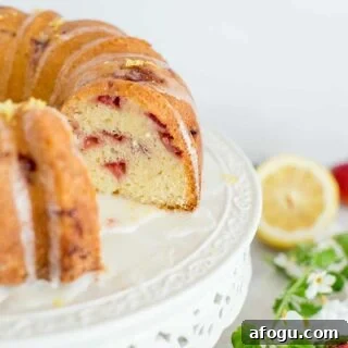Strawberry Bundt Cake Featured 5
