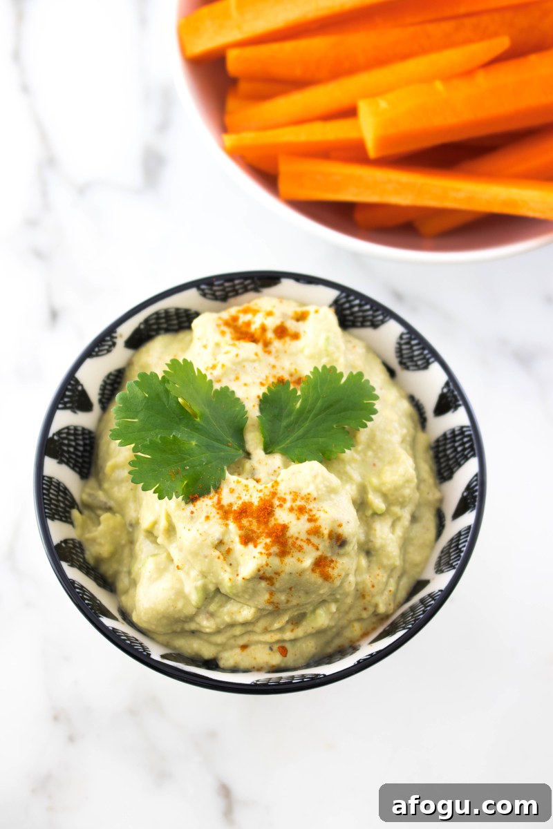 Healthy avocado hummus #avocado #hummus #vegetarian #glutenfree