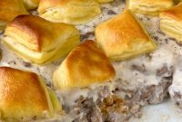 Sausage Biscuit and Gravy Breakfast Casserole